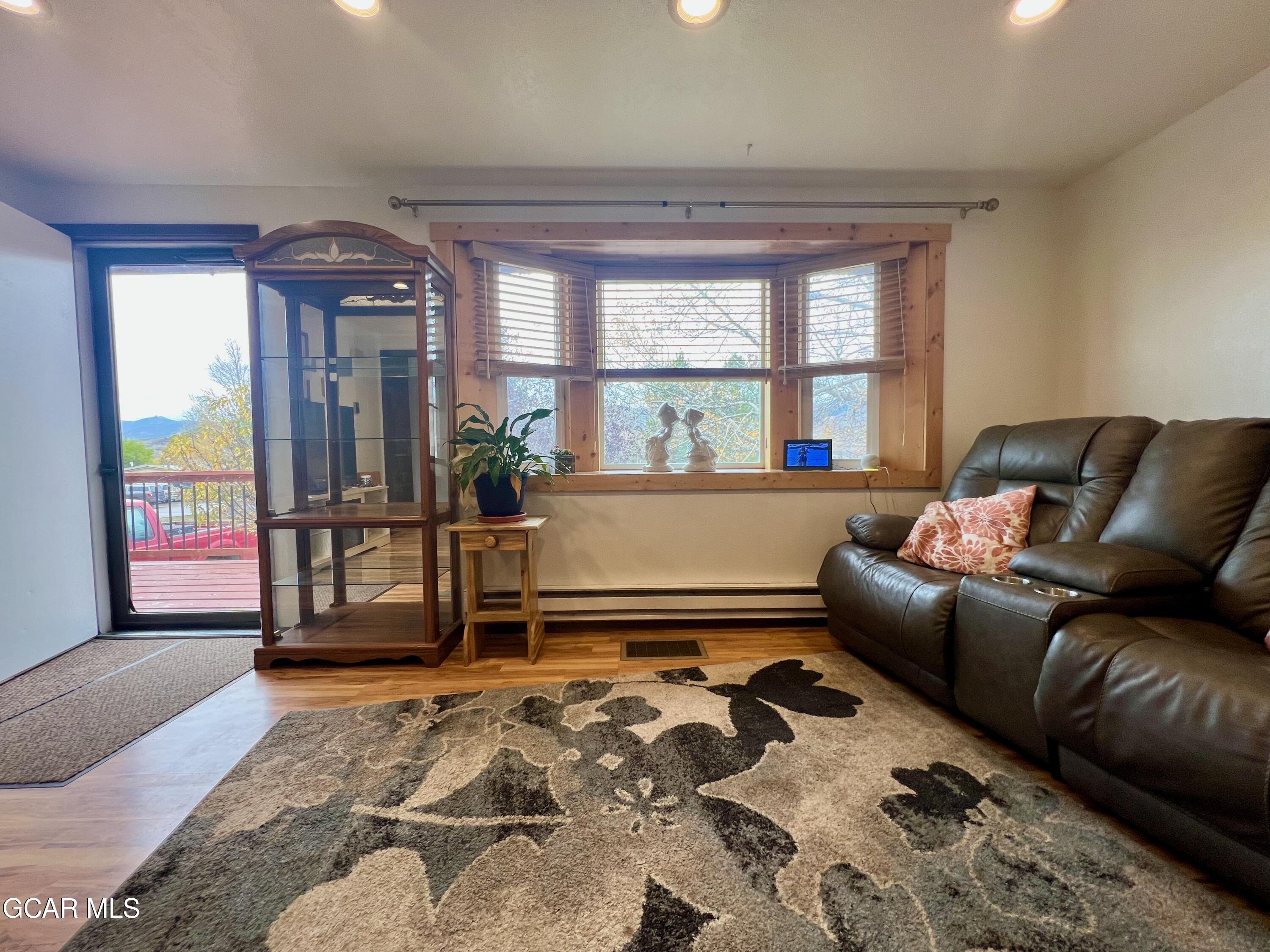 563 NEW CHURCH AVE Avenue