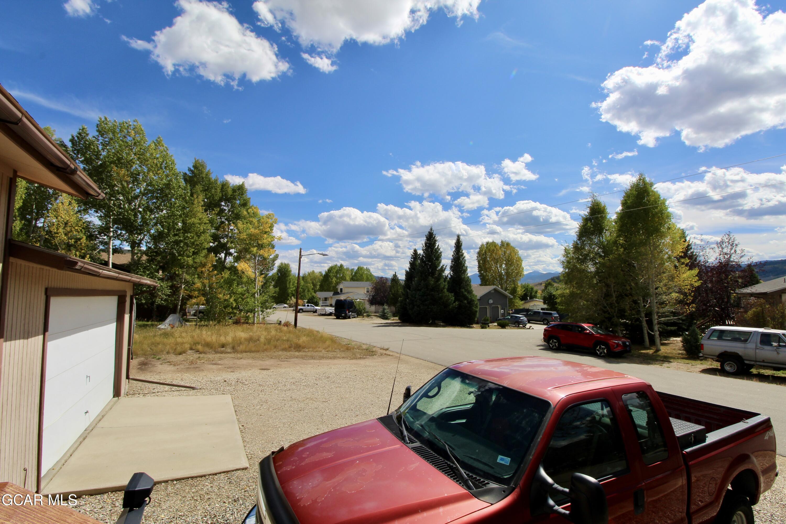 563 NEW CHURCH AVE Avenue