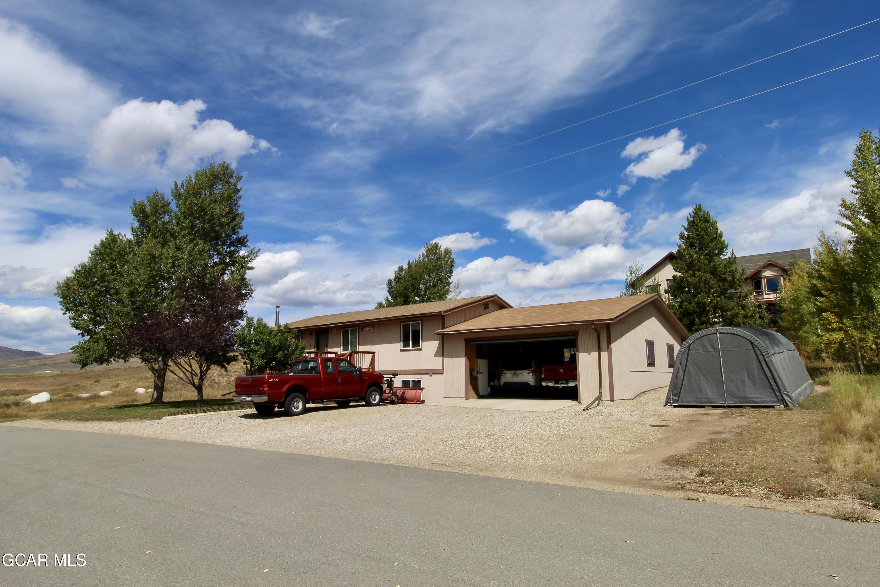 563 NEW CHURCH AVE Avenue