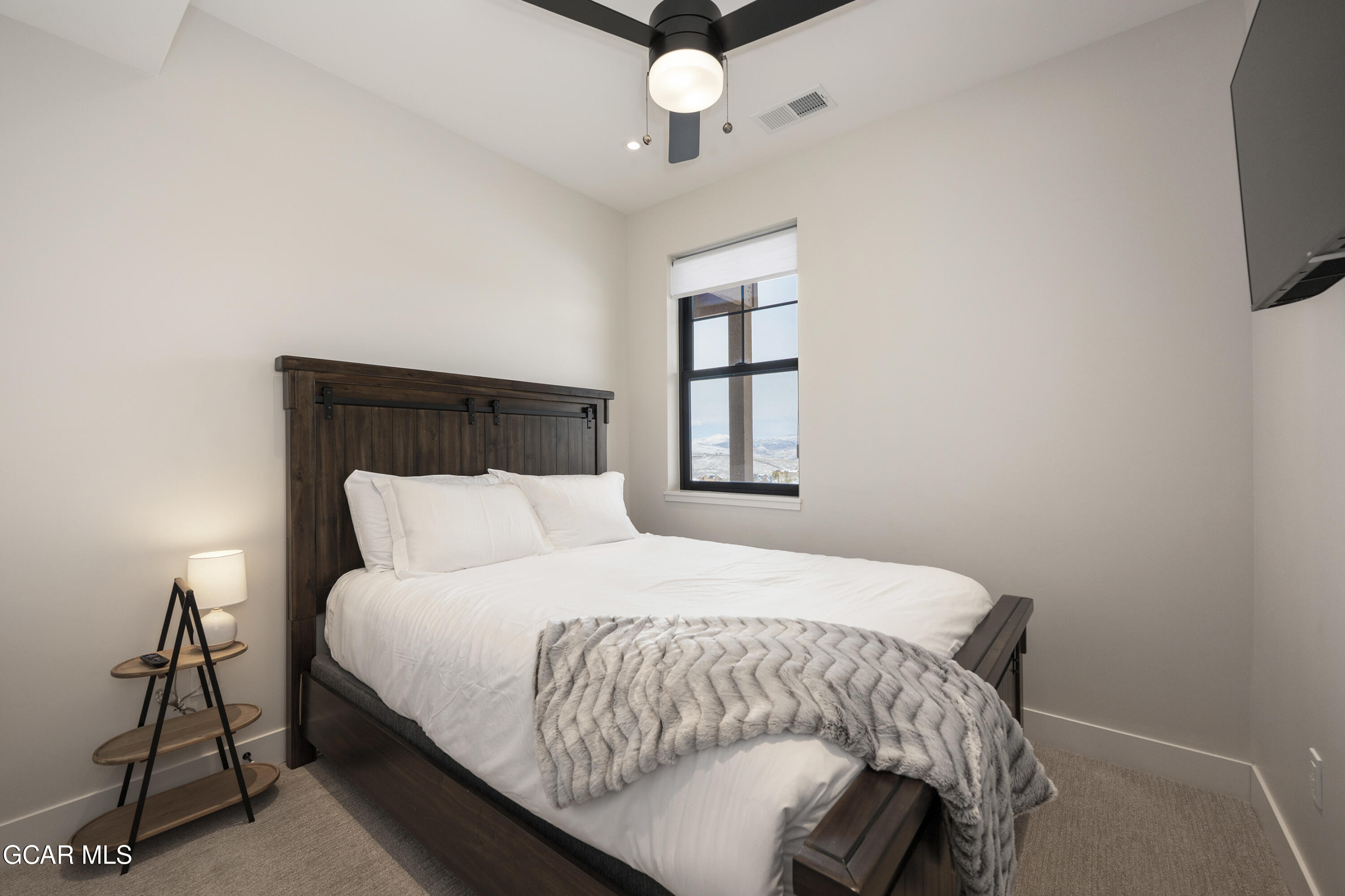 109 SADDLE MOUNTAIN CAMP Road