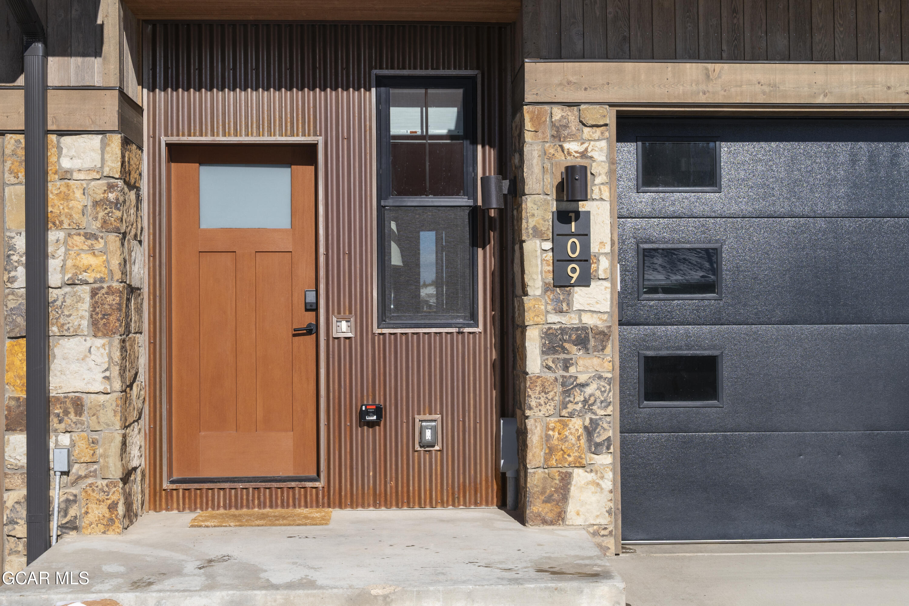 109 SADDLE MOUNTAIN CAMP Road