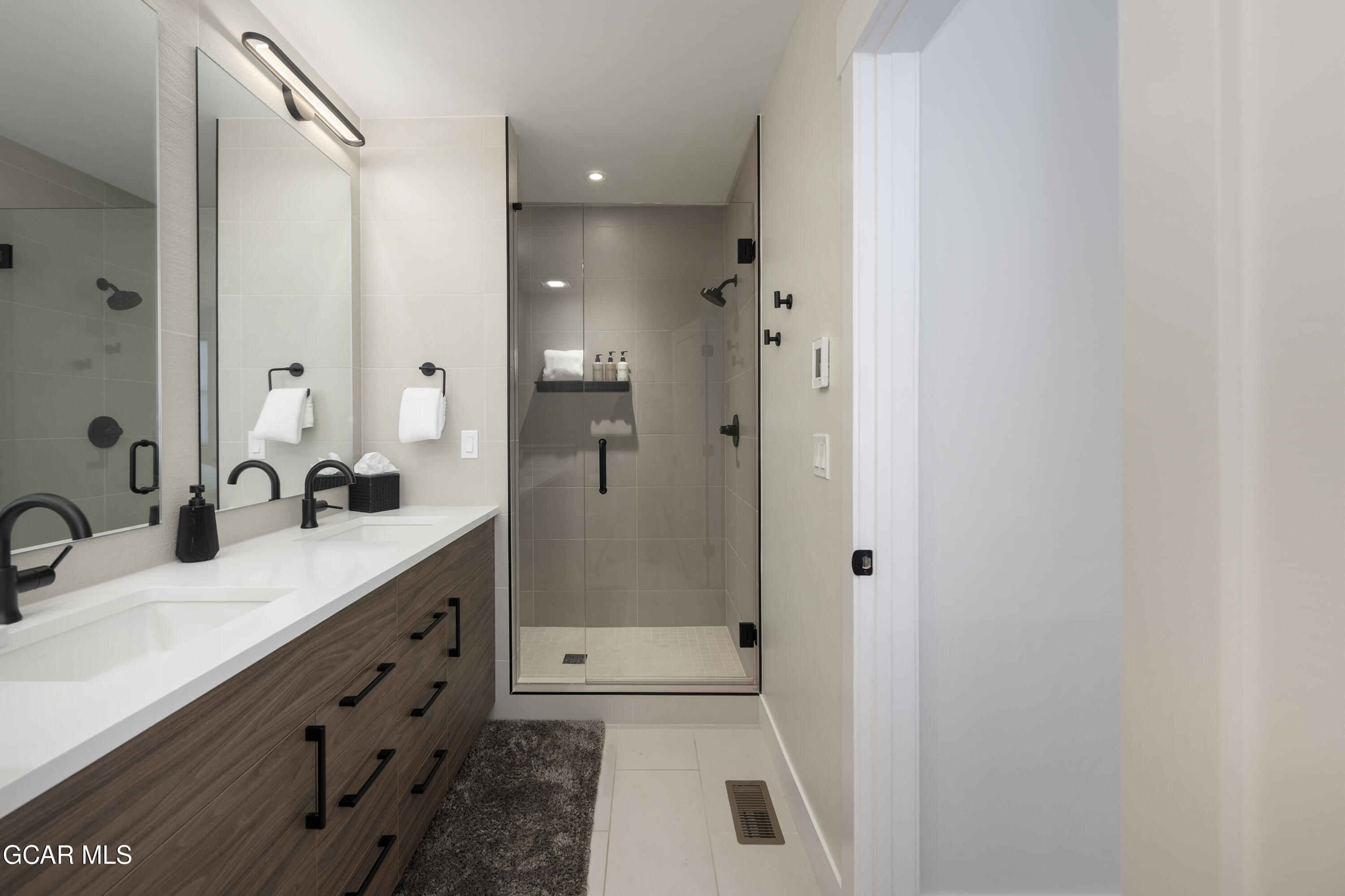 109 SADDLE MOUNTAIN CAMP Road