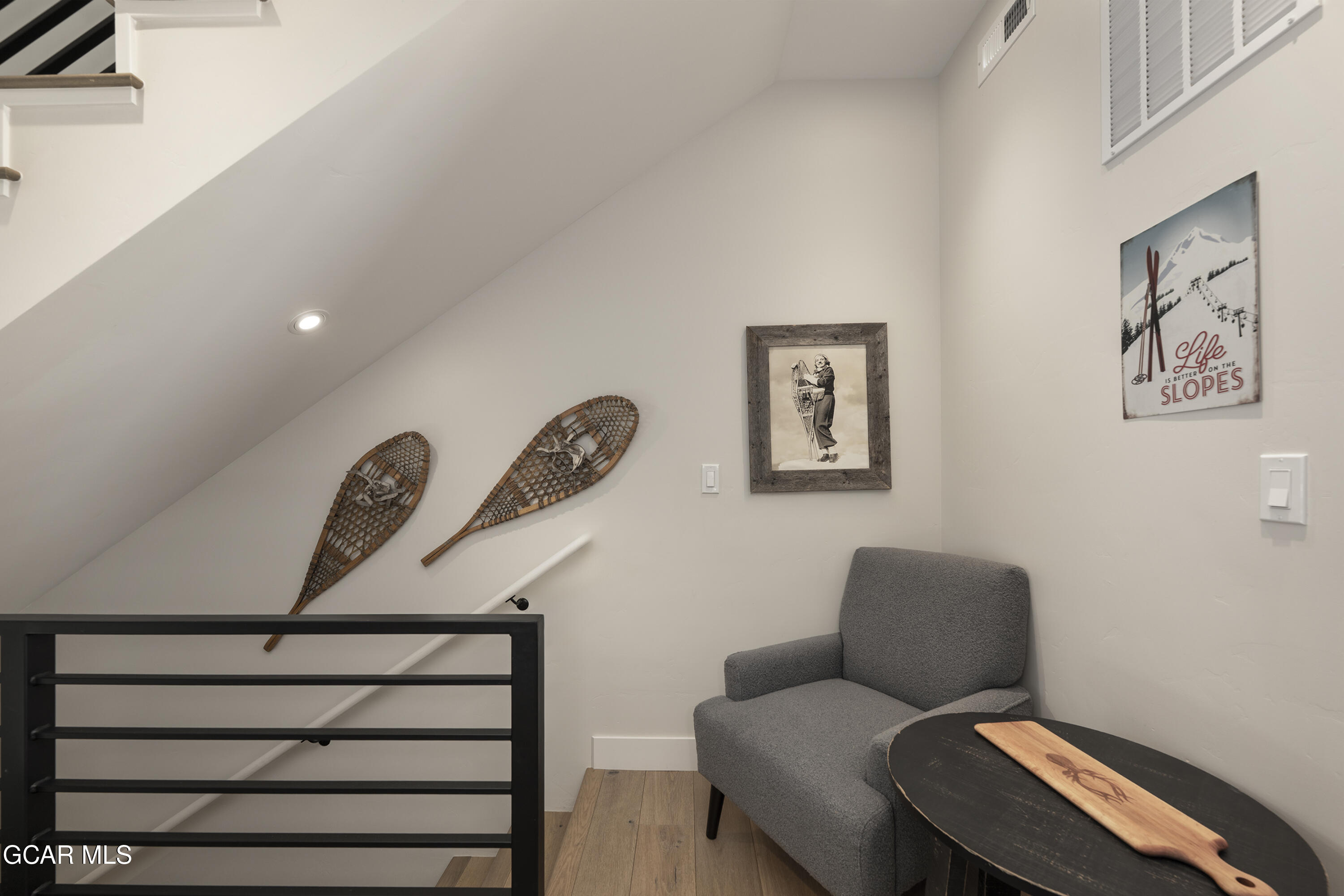 109 SADDLE MOUNTAIN CAMP Road