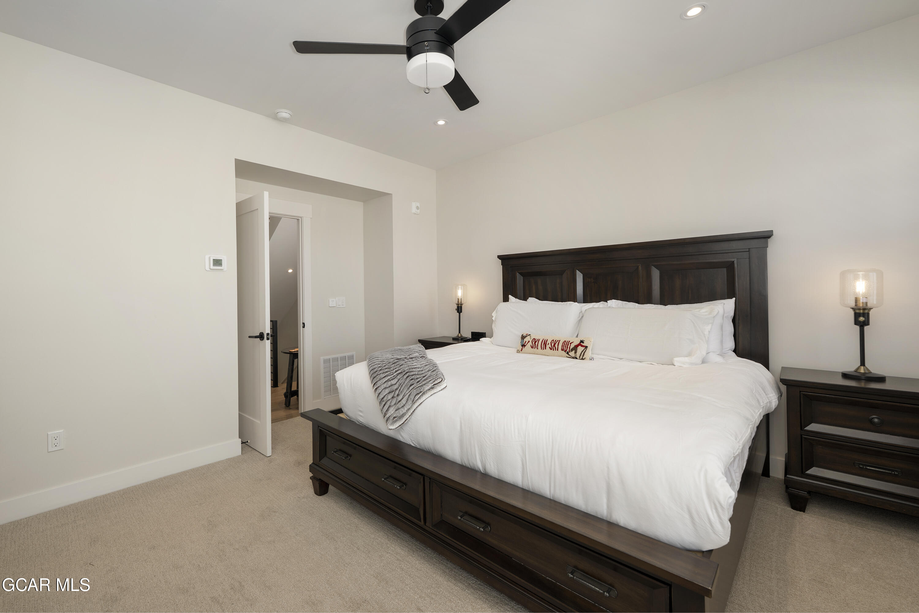 109 SADDLE MOUNTAIN CAMP Road