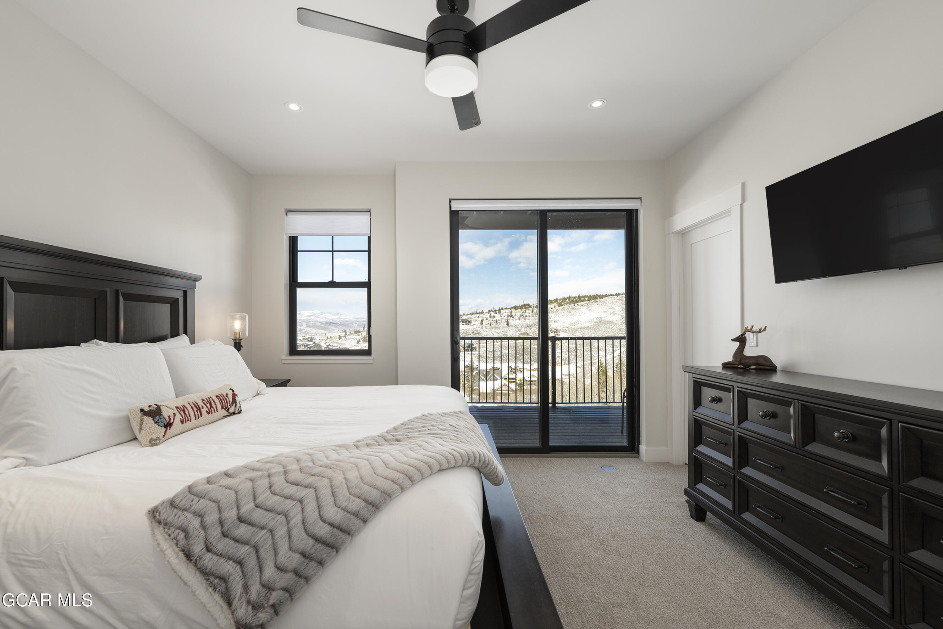 109 SADDLE MOUNTAIN CAMP Road