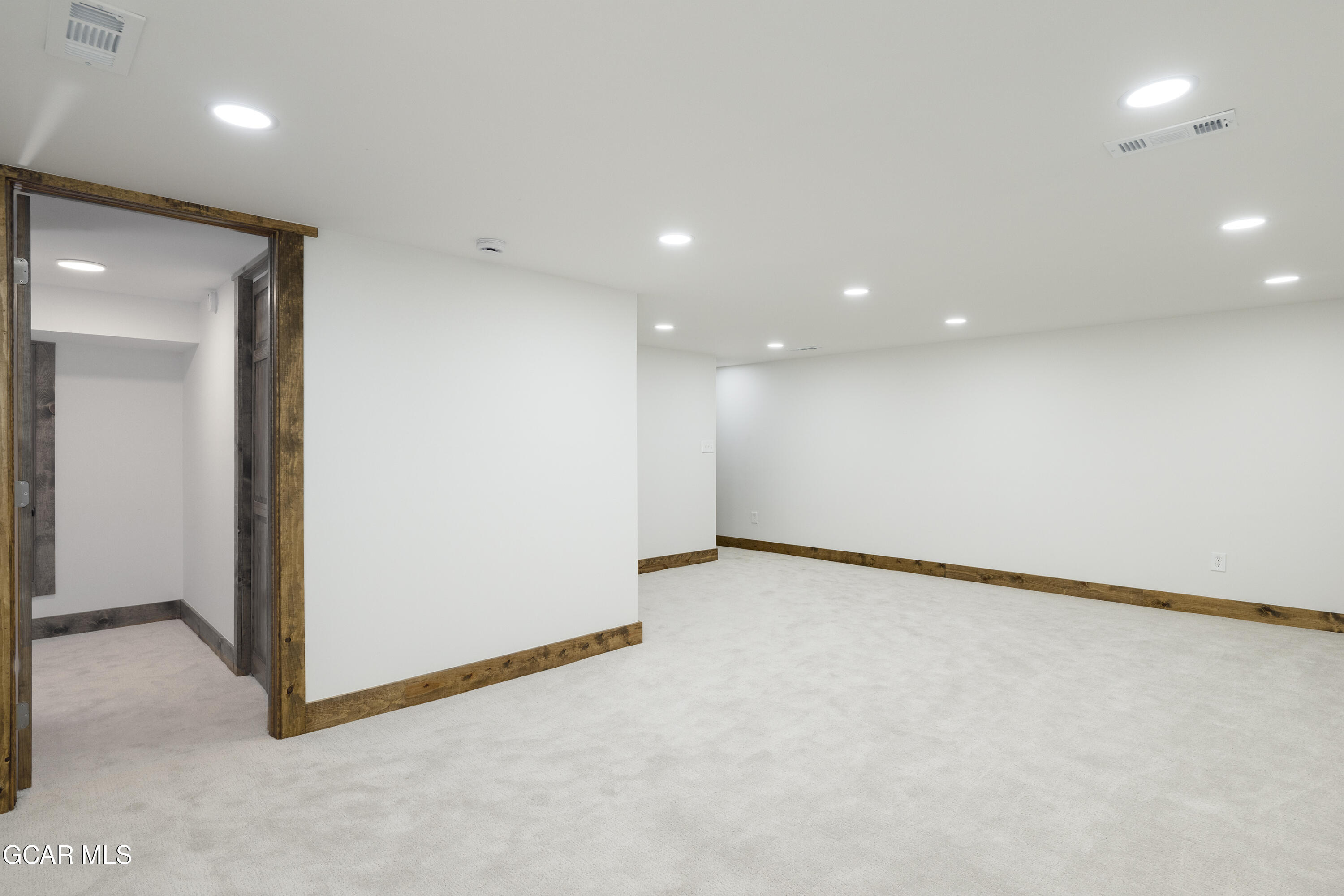 900 Tallaqua Drive