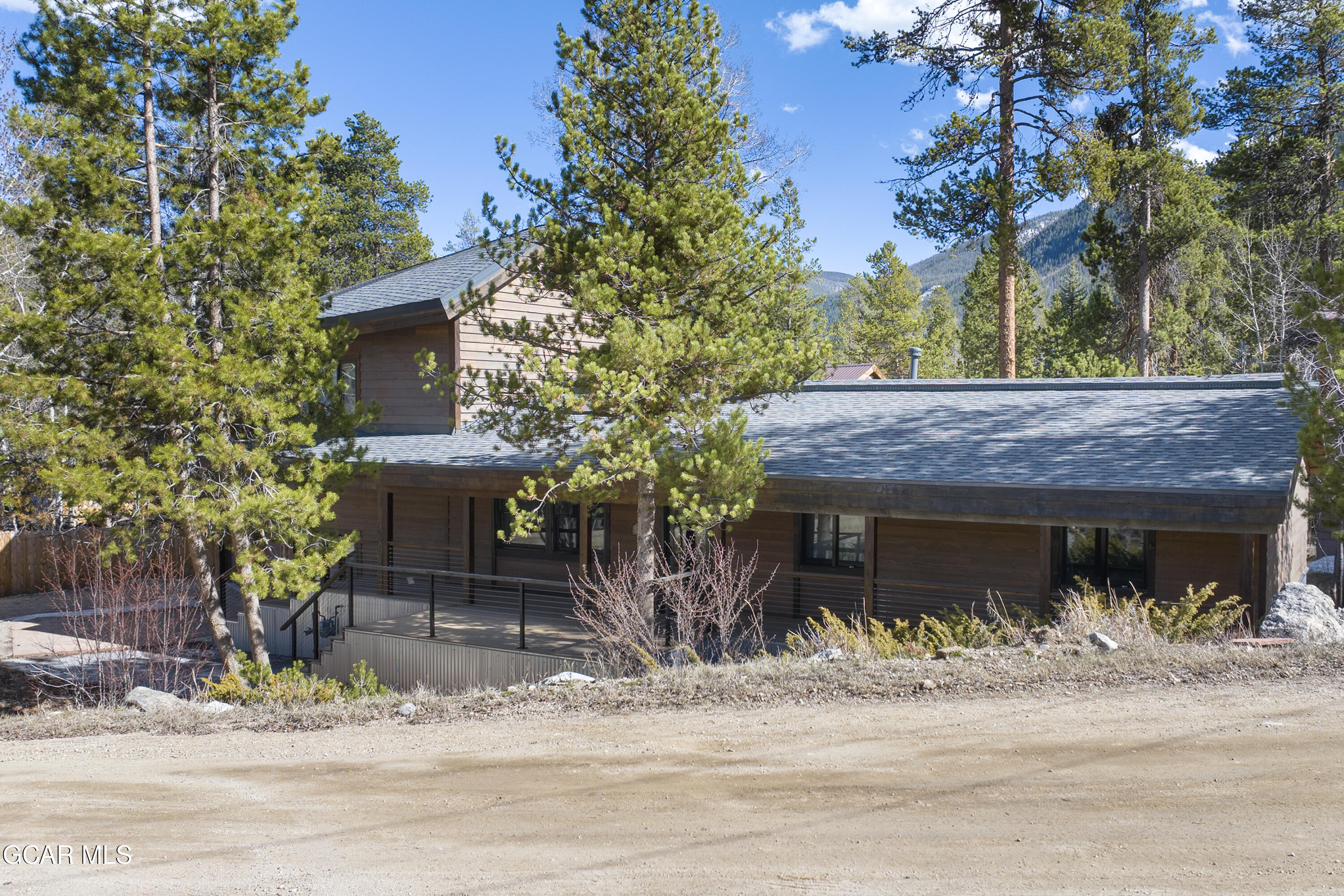 900 Tallaqua Drive