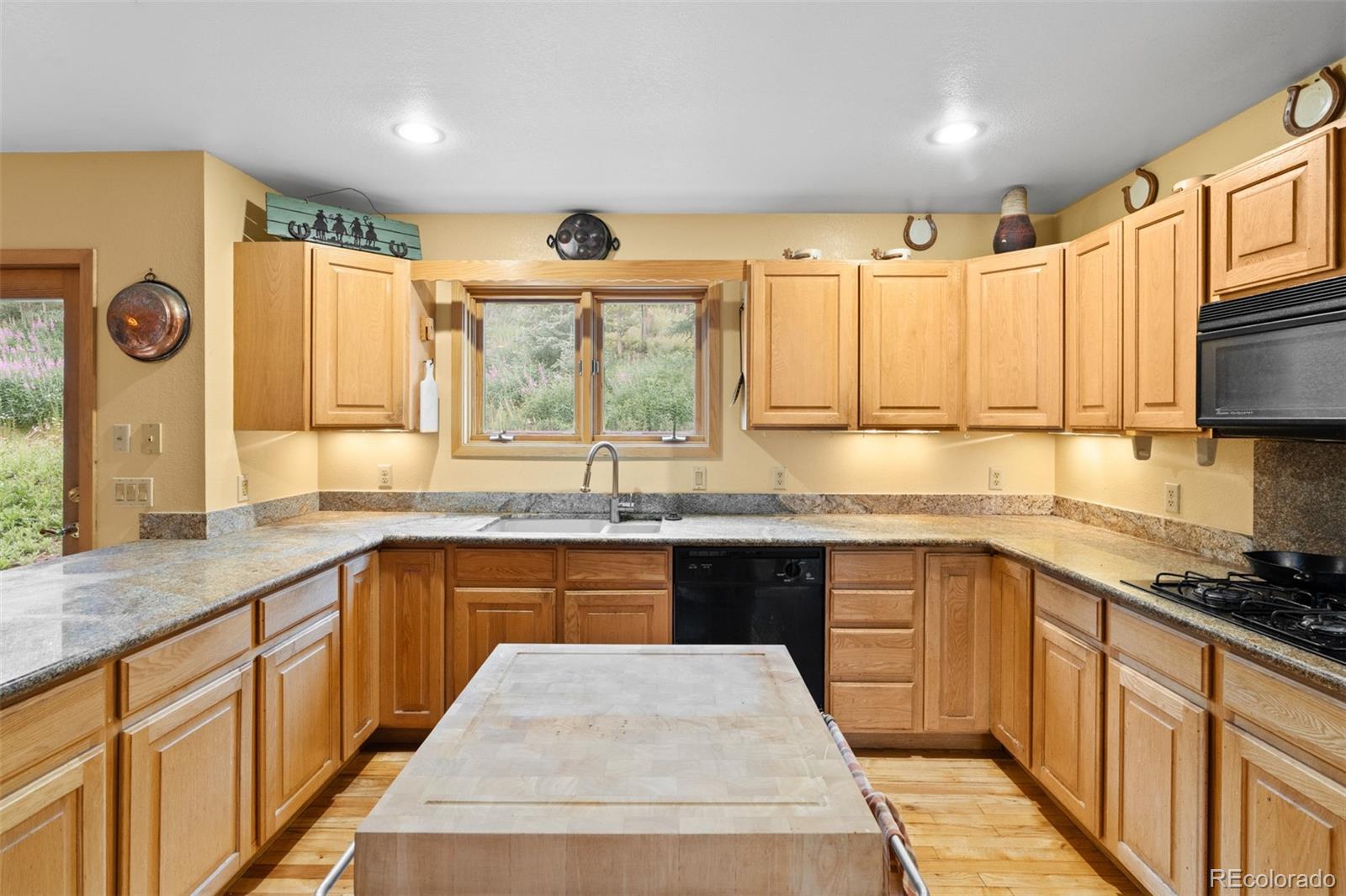 868 Deer Path Road