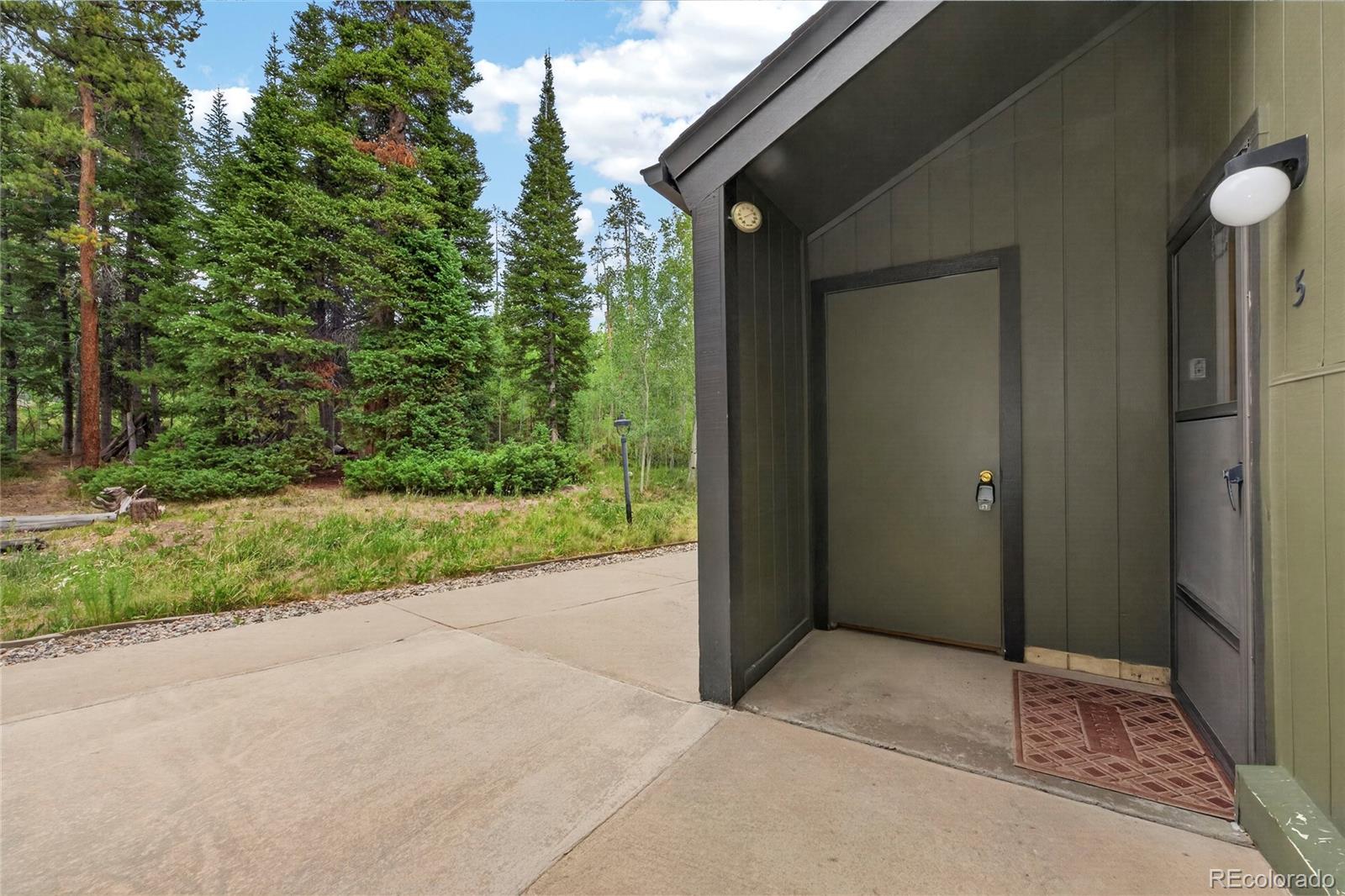 136 E Meadow Mile Unit: 19-5