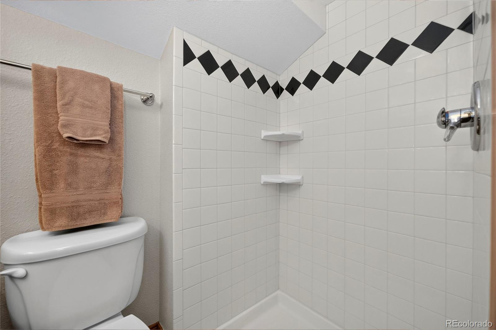 136 E Meadow Mile Unit: 19-5