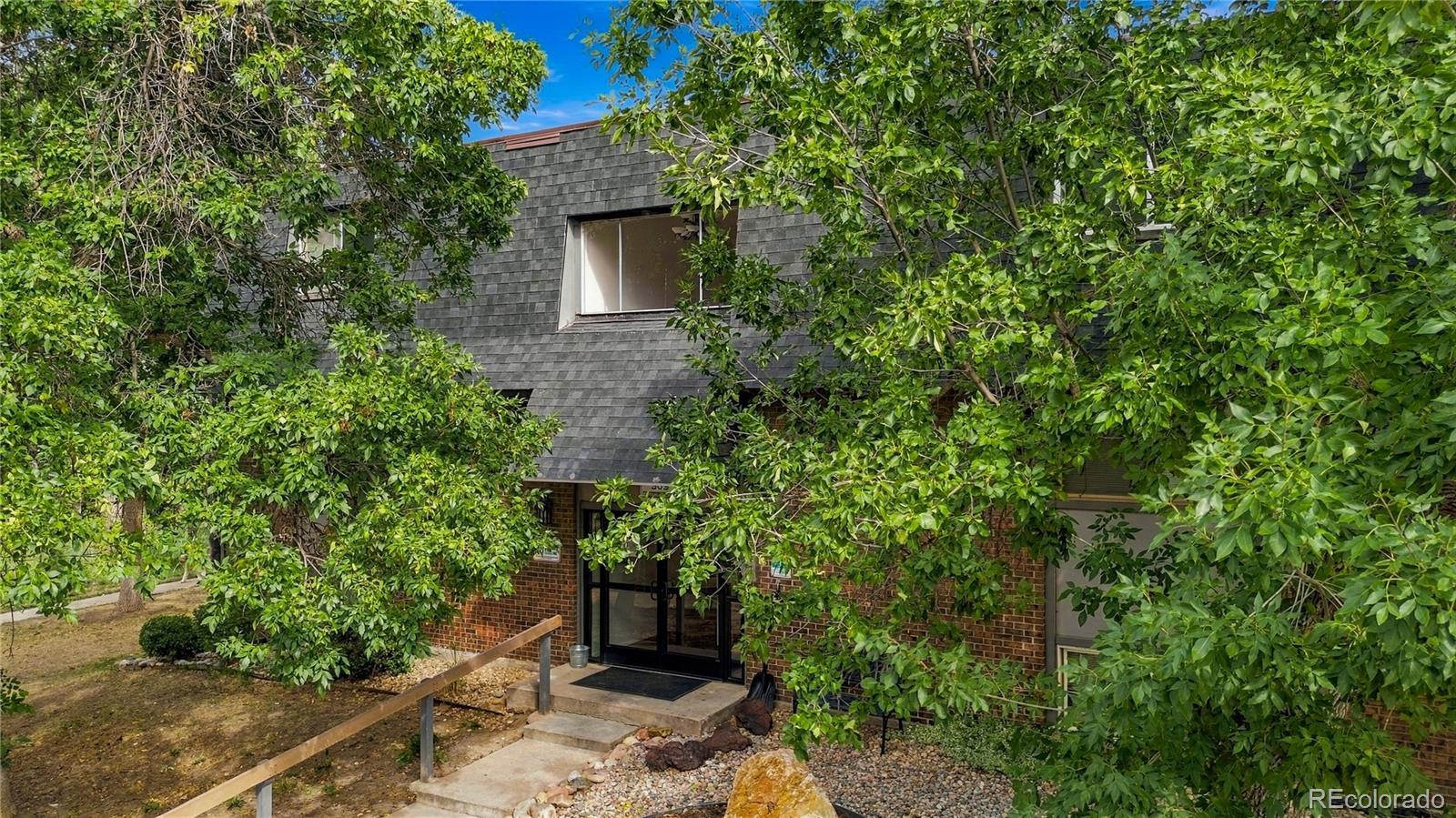 309 E Highline Circle Unit: 203