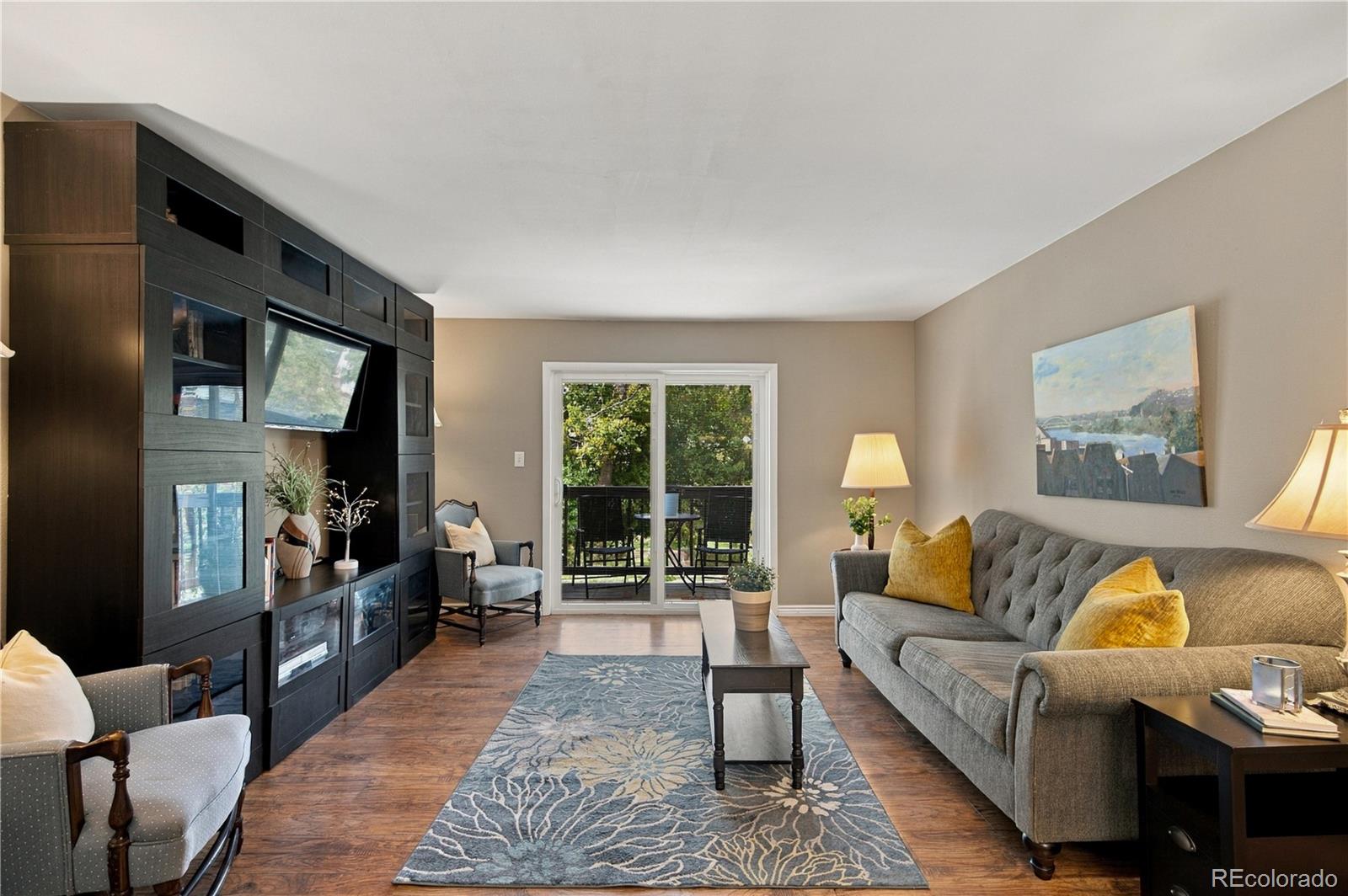 309 E Highline Circle Unit: 203