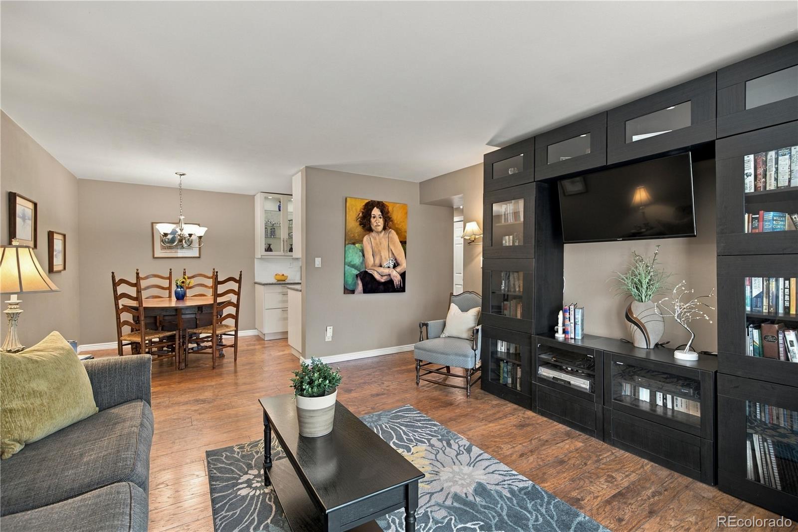 309 E Highline Circle Unit: 203