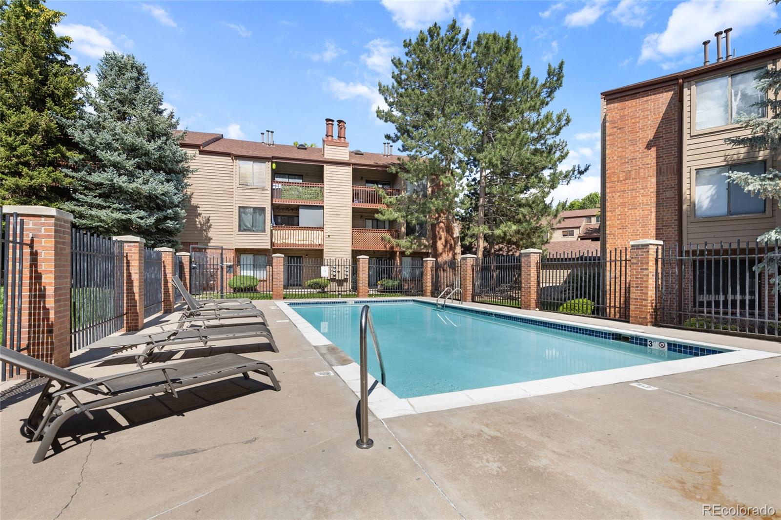 424 Wright Street Unit: 102