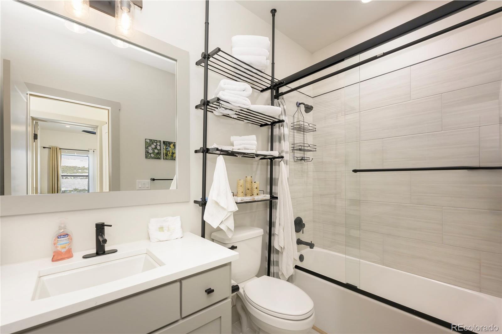 103 Eagle Ridge Drive Unit: B-1