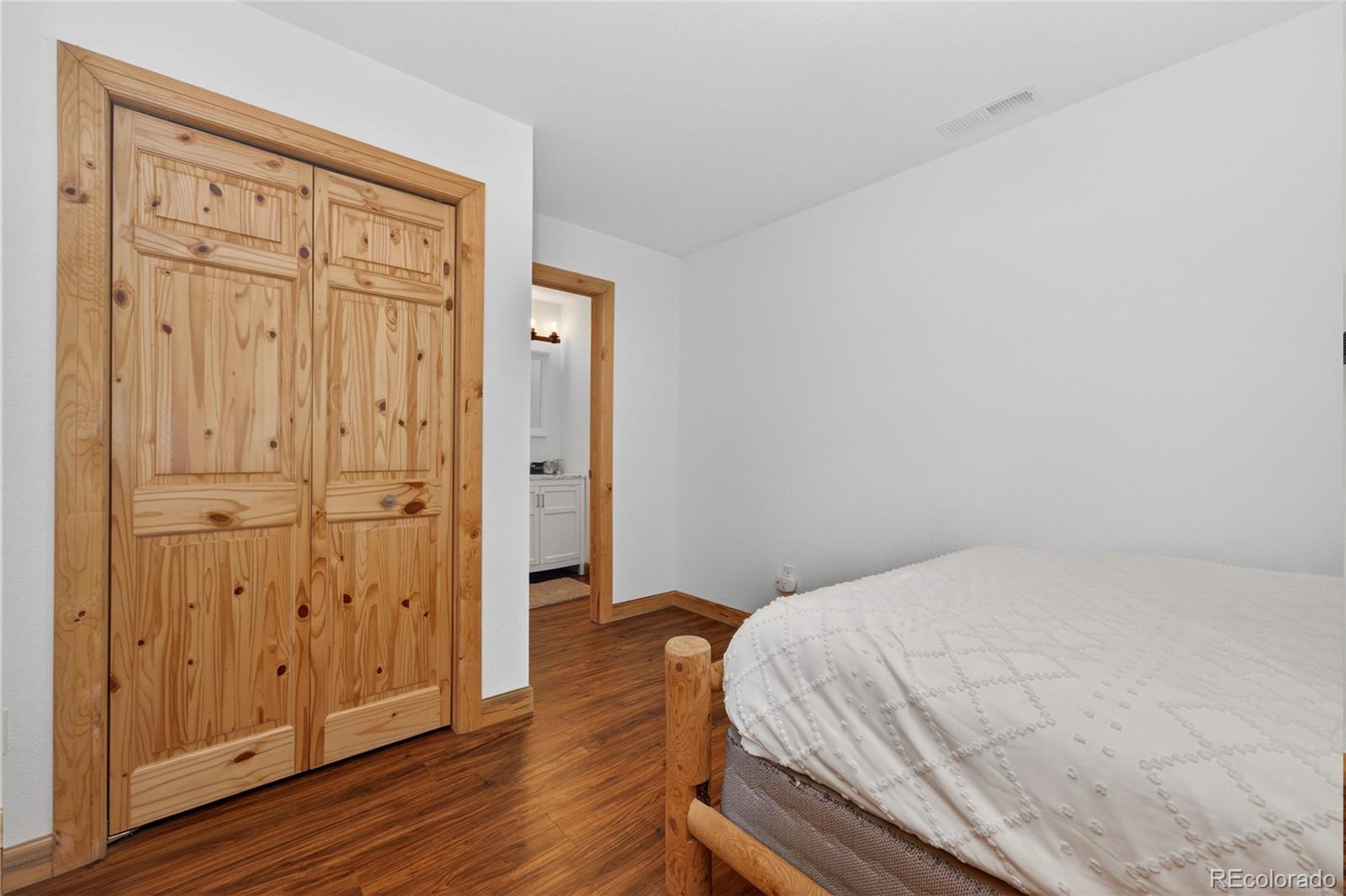 6533 US Highway 34