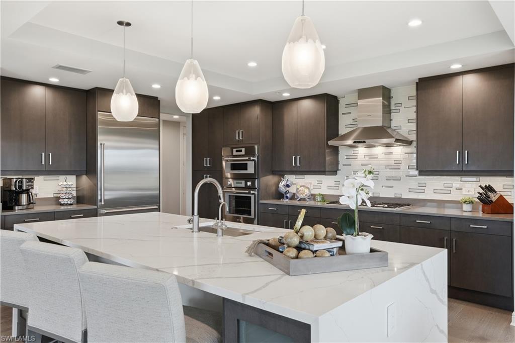 4800 Pelican Colony BLVD 201