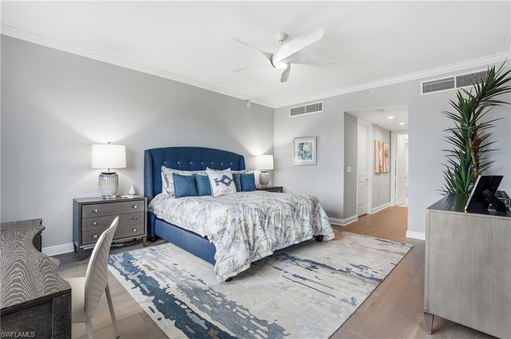 4800 Pelican Colony BLVD 201