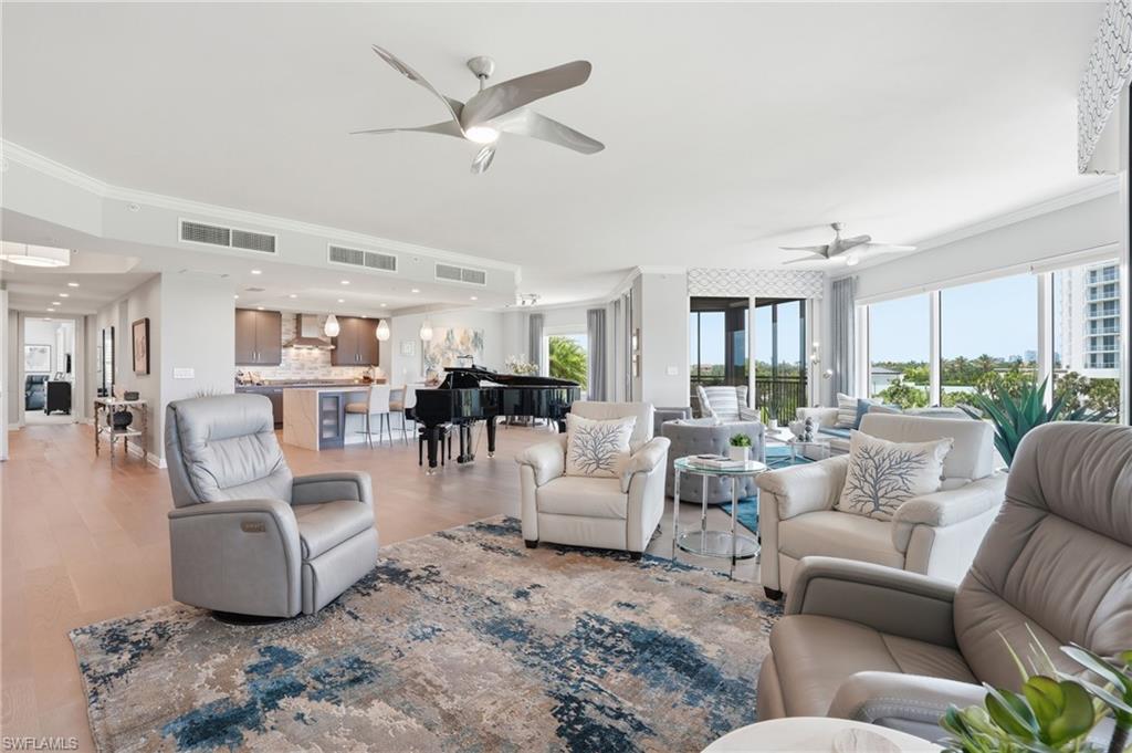 4800 Pelican Colony BLVD 201