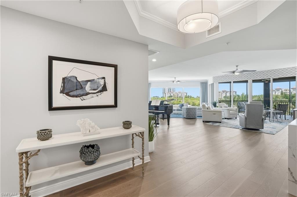 4800 Pelican Colony BLVD 201