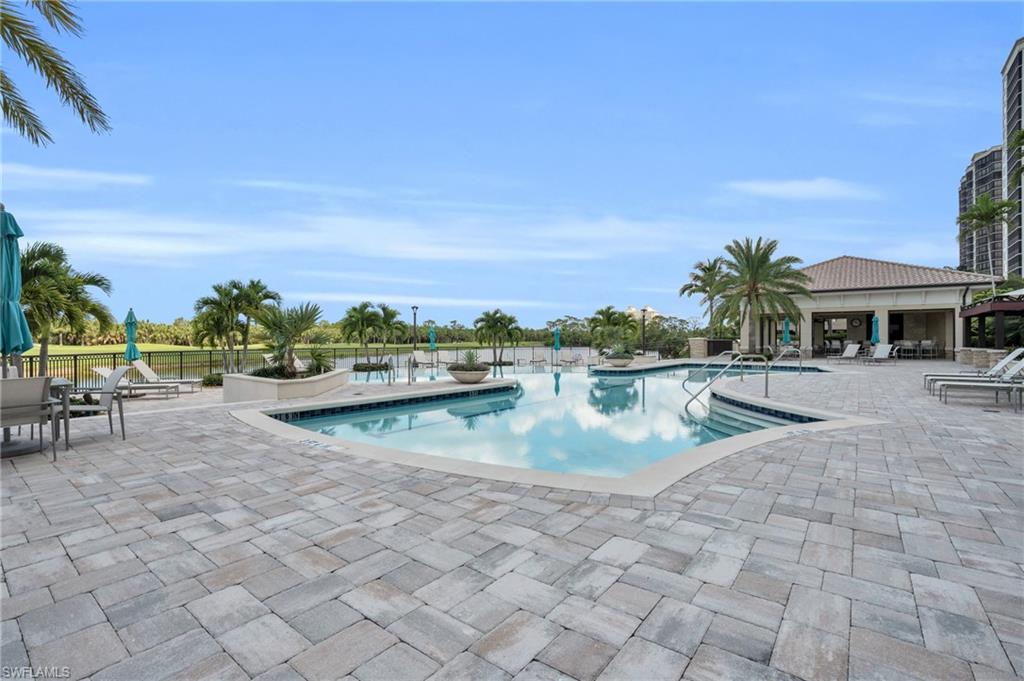 4800 Pelican Colony BLVD 201