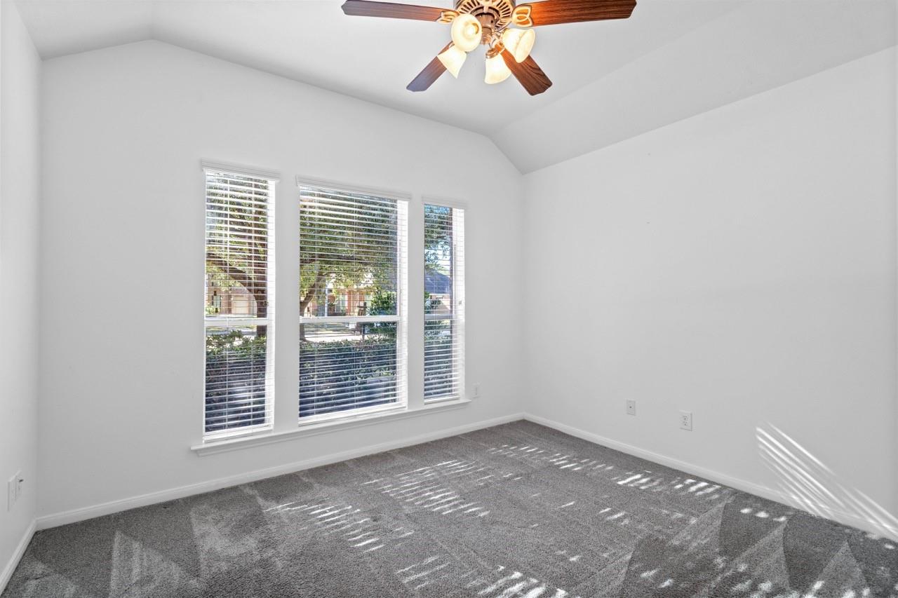 26026 S Lakefair Drive