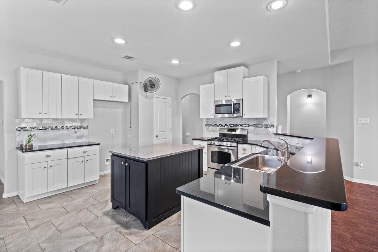 26026 S Lakefair Drive