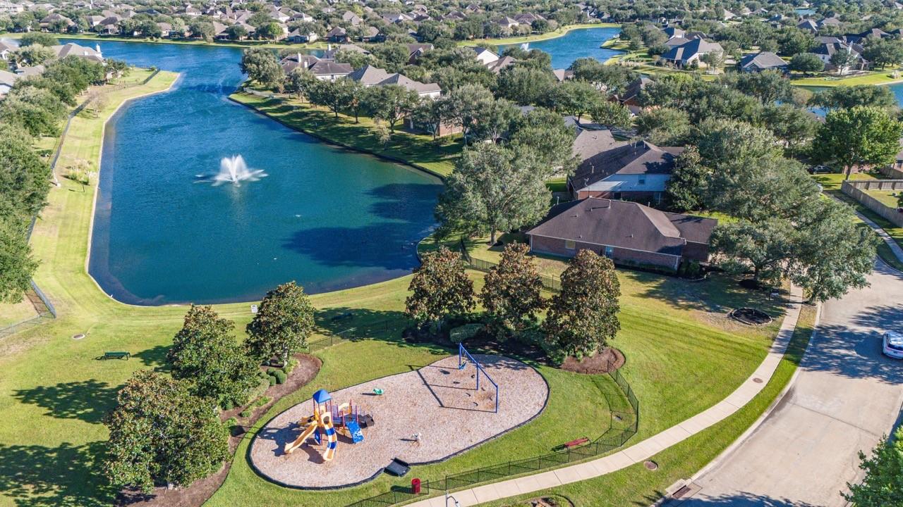 26026 S Lakefair Drive