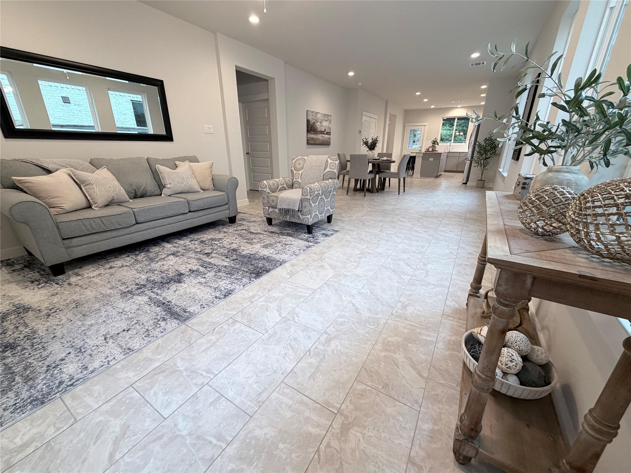 40203 Bay Warbler Way