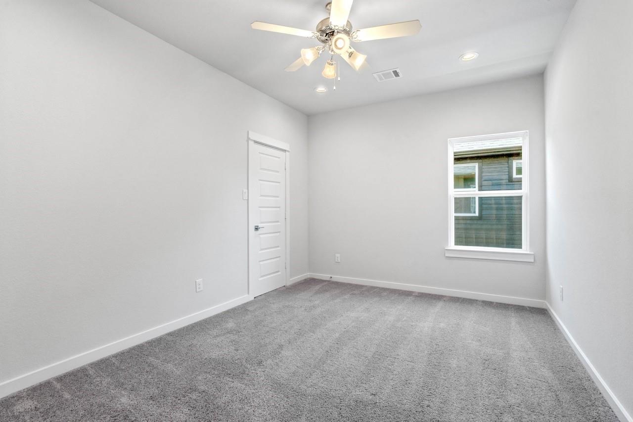 40203 Bay Warbler Way