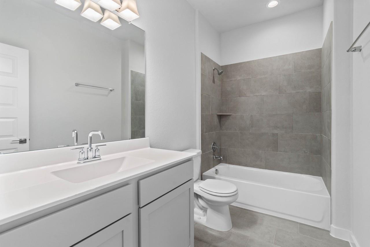 40203 Bay Warbler Way