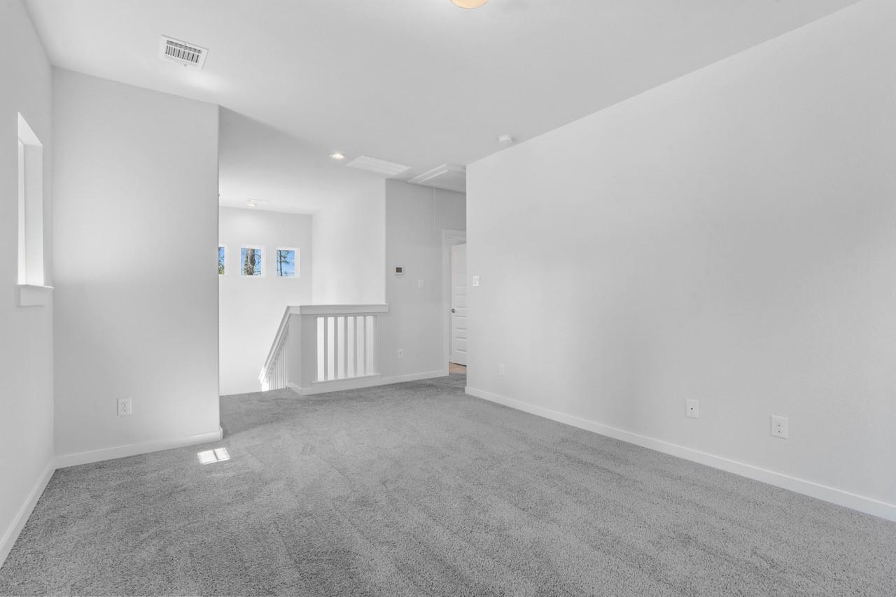 40203 Bay Warbler Way