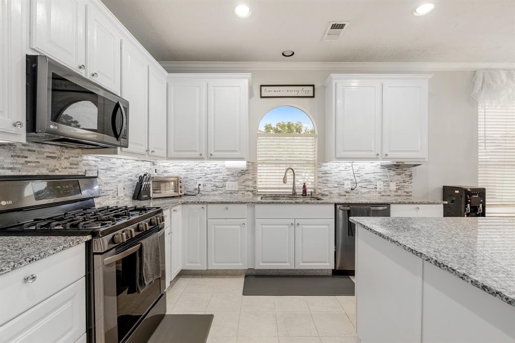 6411 Bryce Canyon Drive