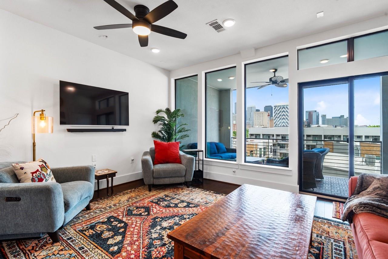 2401 Crawford Street # B304