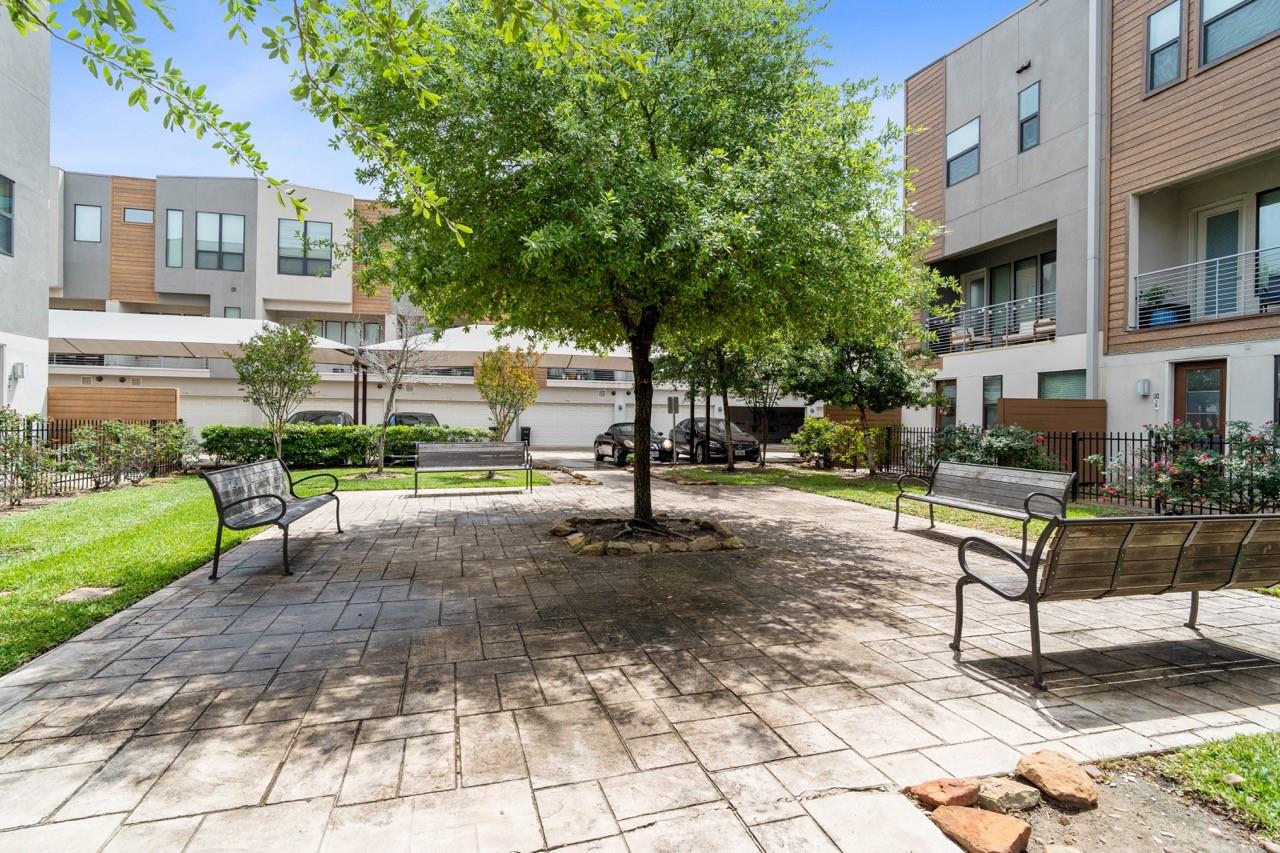 2401 Crawford Street # B304