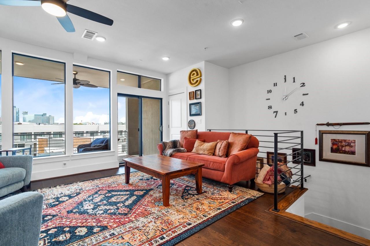 2401 Crawford Street # B304