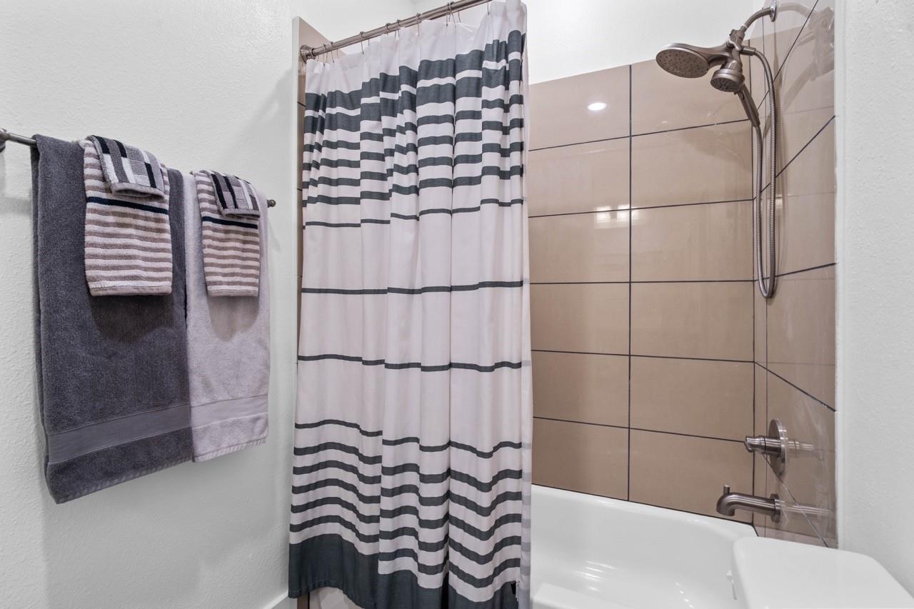 2401 Crawford Street # B304