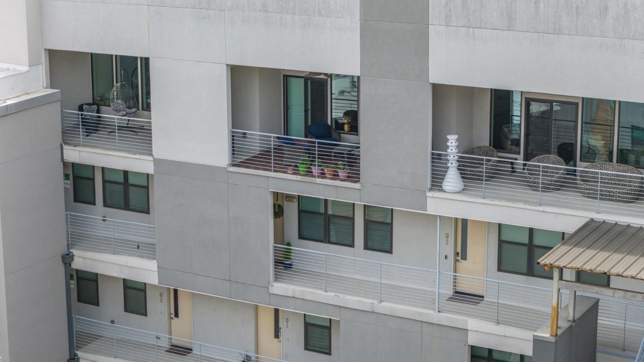 2401 Crawford Street # B304