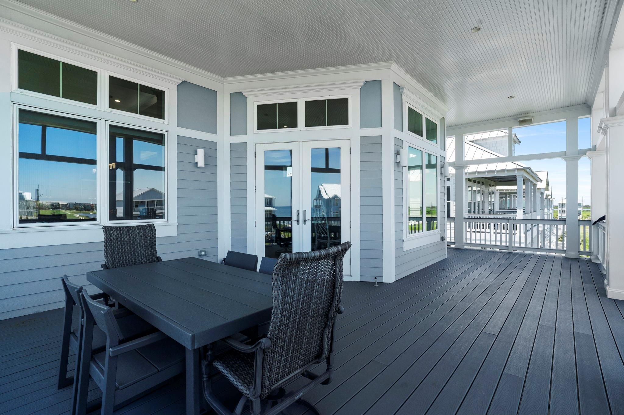 3835 Seabreeze Lane