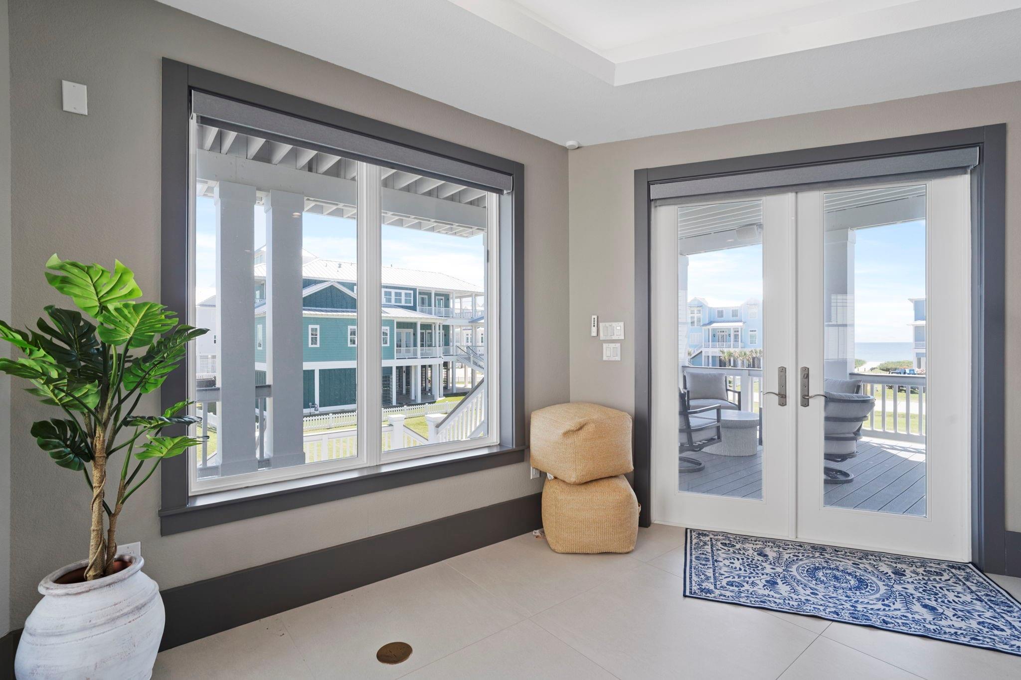 3835 Seabreeze Lane