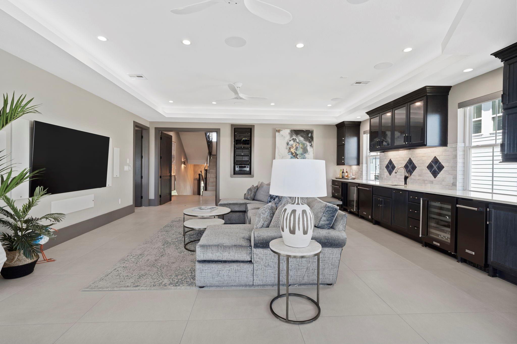 3835 Seabreeze Lane