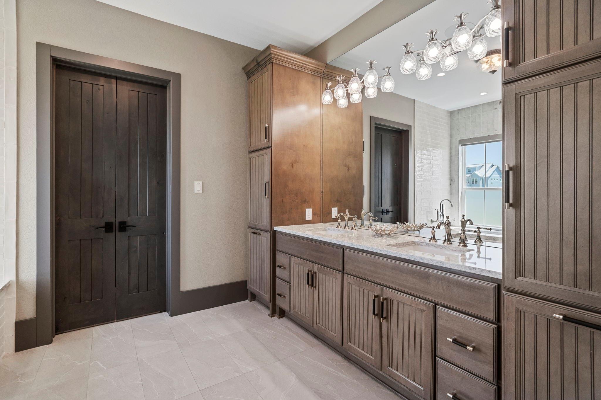 3835 Seabreeze Lane