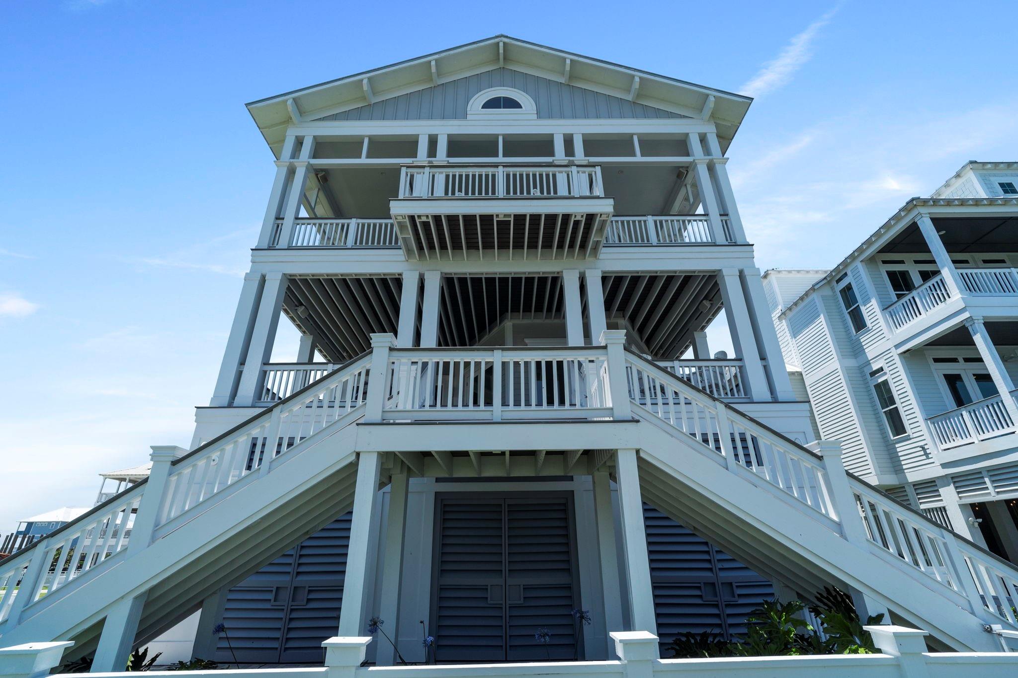 3835 Seabreeze Lane