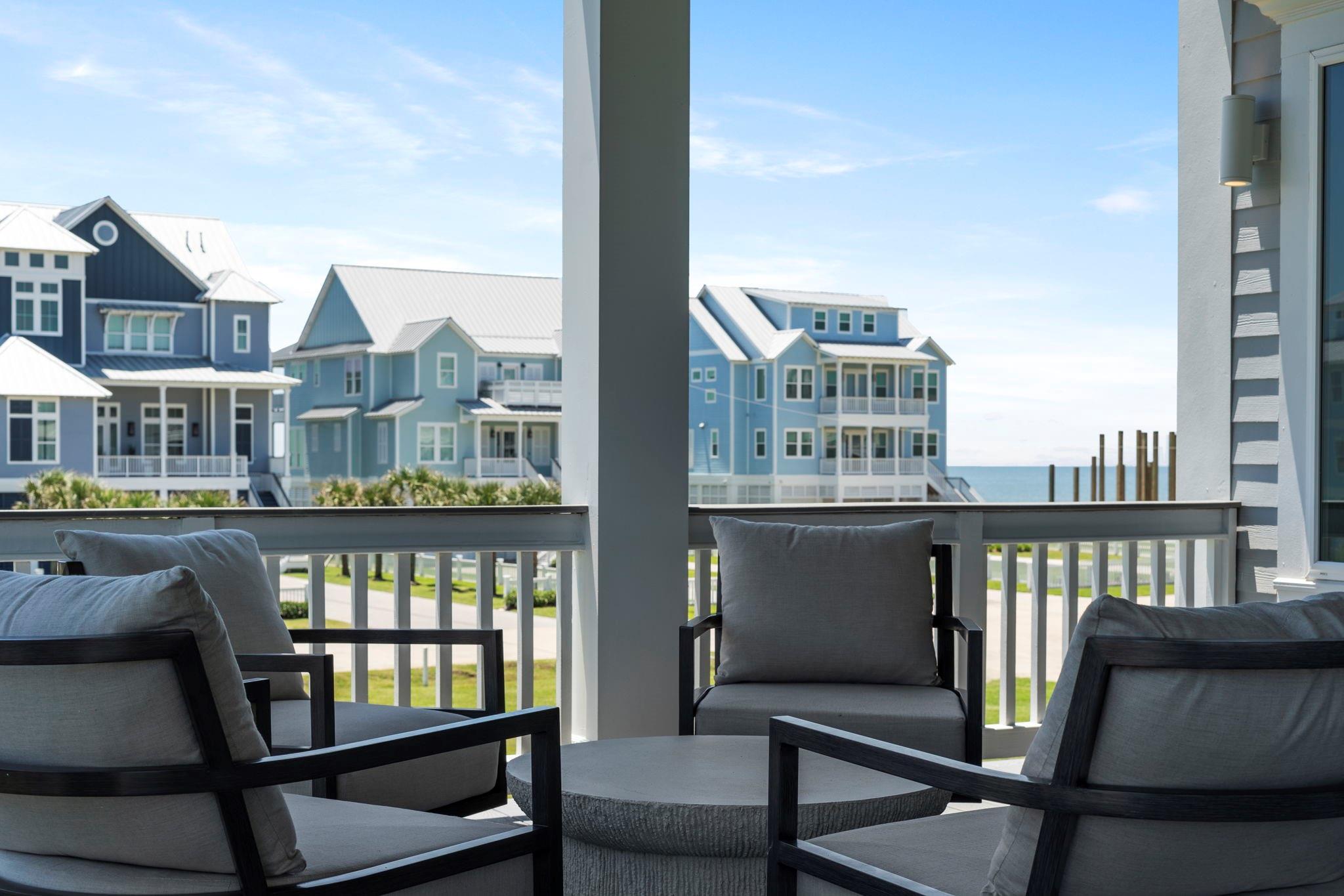 3835 Seabreeze Lane