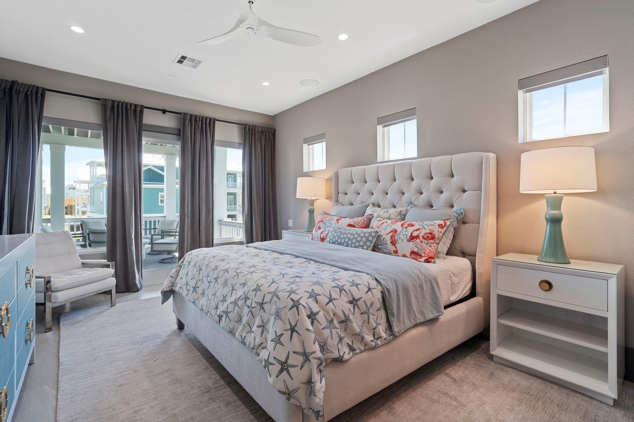 3835 Seabreeze Lane