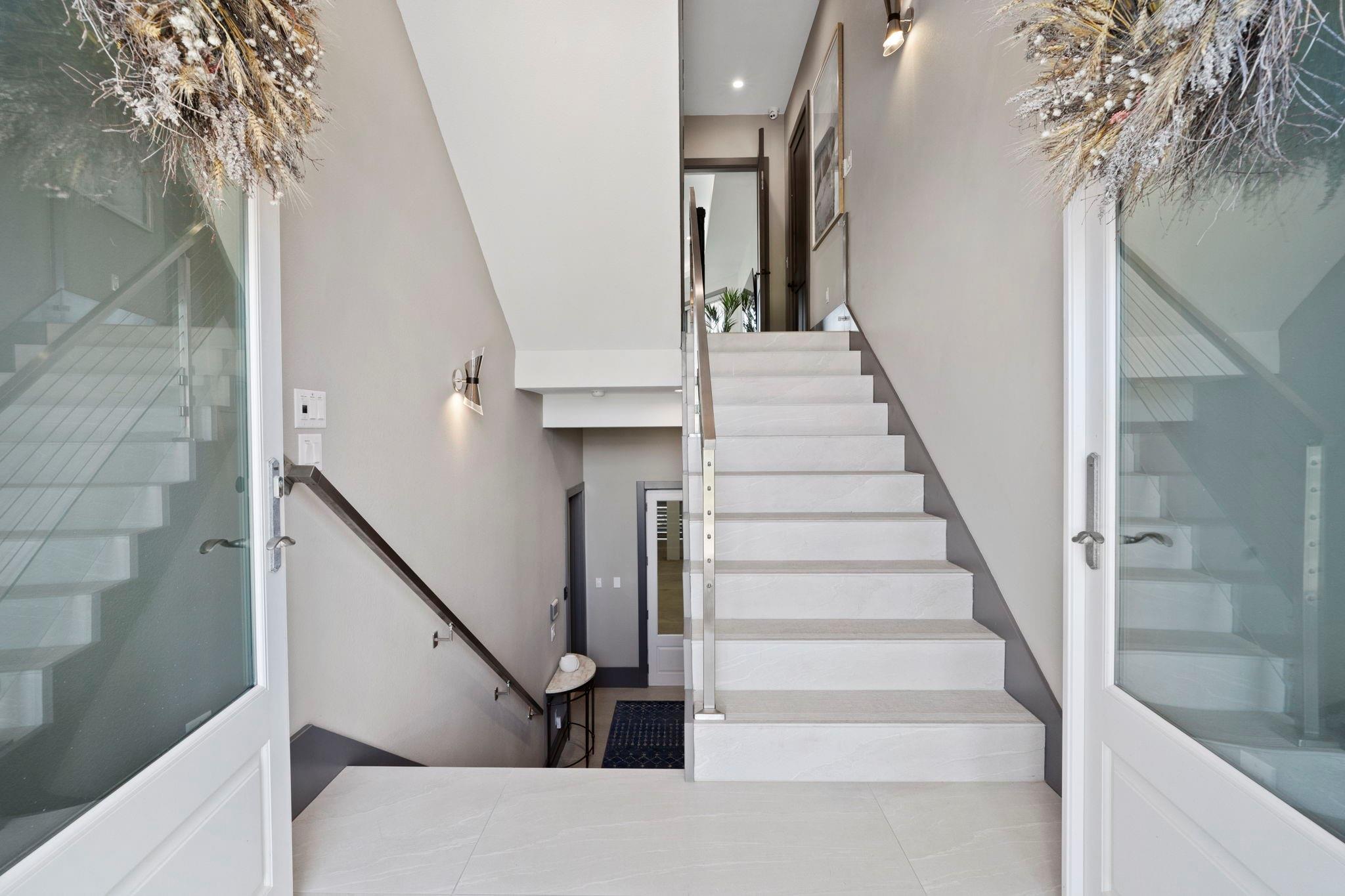 3835 Seabreeze Lane