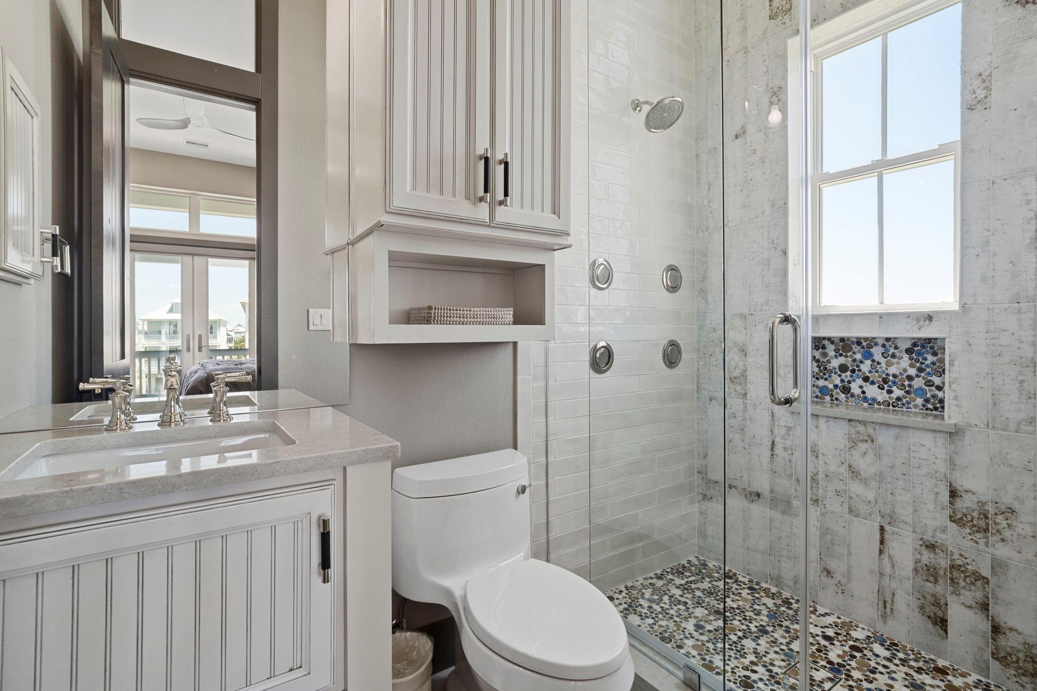 3835 Seabreeze Lane