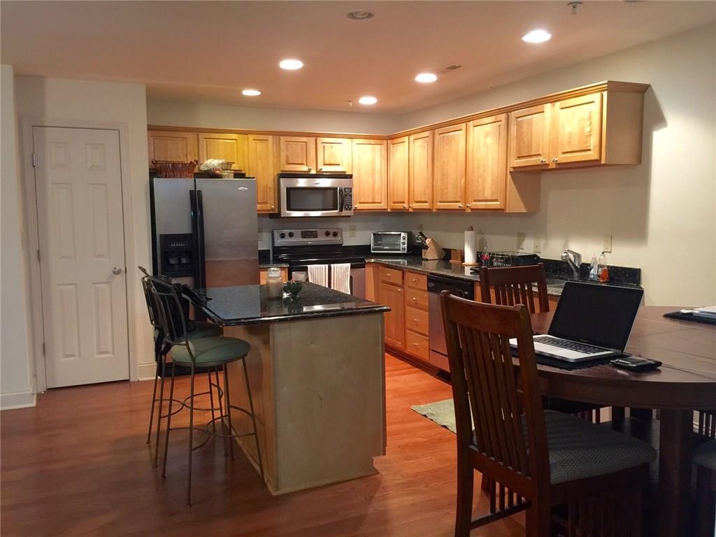 107 Madison Court SE Unit 107