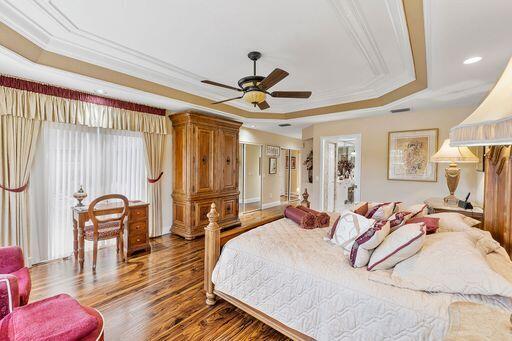 11715 Caracas Boulevard