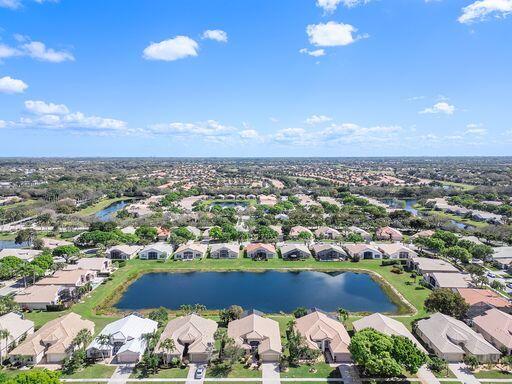 11715 Caracas Boulevard